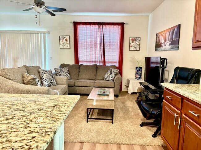 Building Photo - 10424 Skynyrd Way