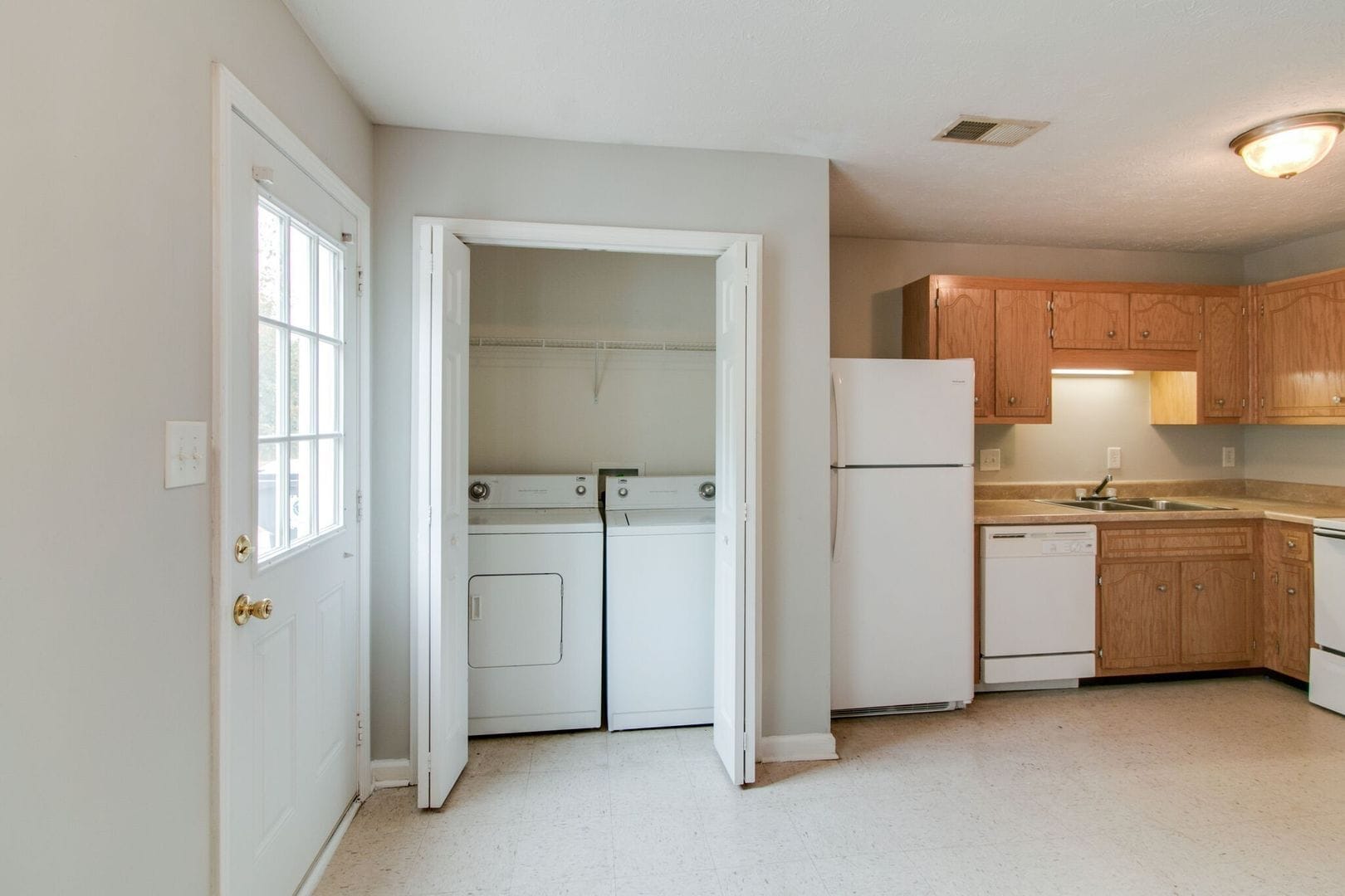 Building Photo - 809 Oak Arbor Ct