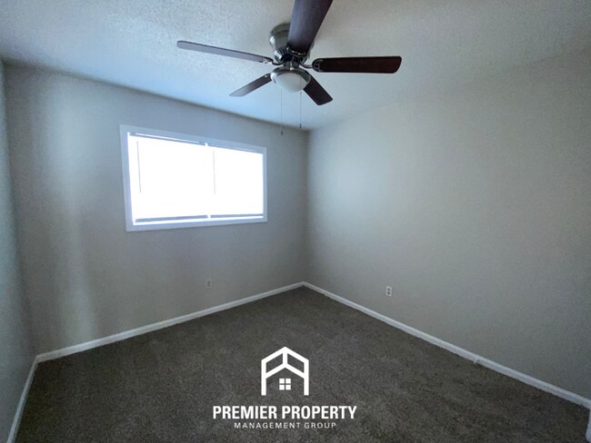 Building Photo - 3796 St Elmo Ave