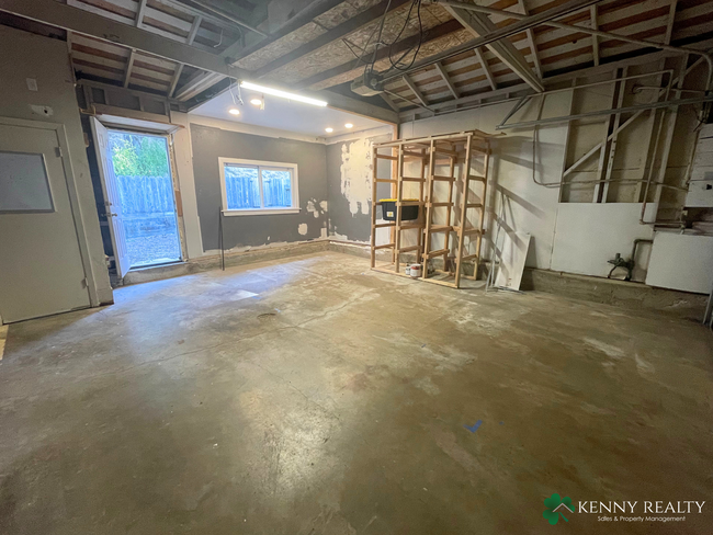 Building Photo - 3 Bedroom, 2.5 Bath Home in San Mateo near...