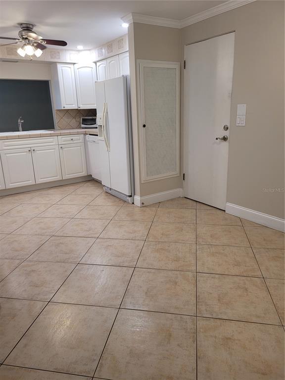 Building Photo - 3157 Goldenrod St