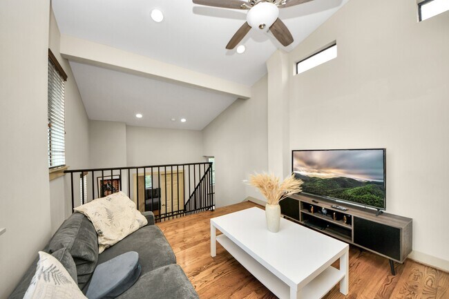 Building Photo - 4510 Inker St