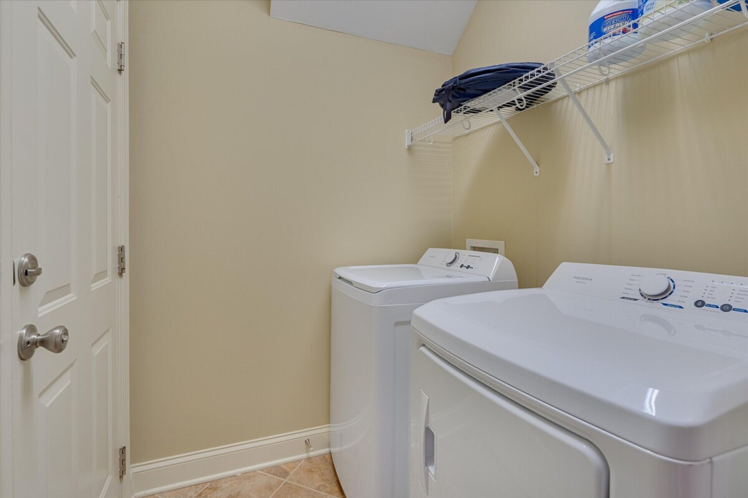 Building Photo - 320 Lawrence Rd