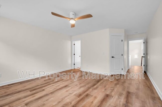 Building Photo - 541 Eastboro Dr