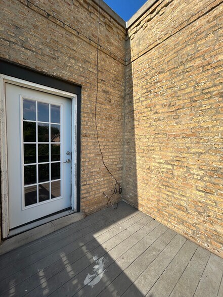 Building Photo - 730 Judson Ave