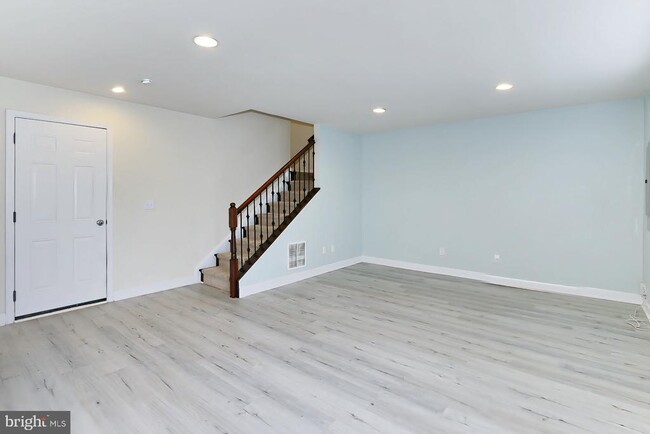 Building Photo - 42626 Beckett Terrace