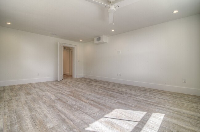 Building Photo - 3109 Walling Dr