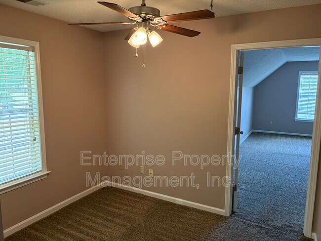 Building Photo - 4003 N Tonya Marie Cove