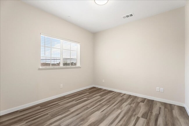 Building Photo - 6200 Fowler Ave