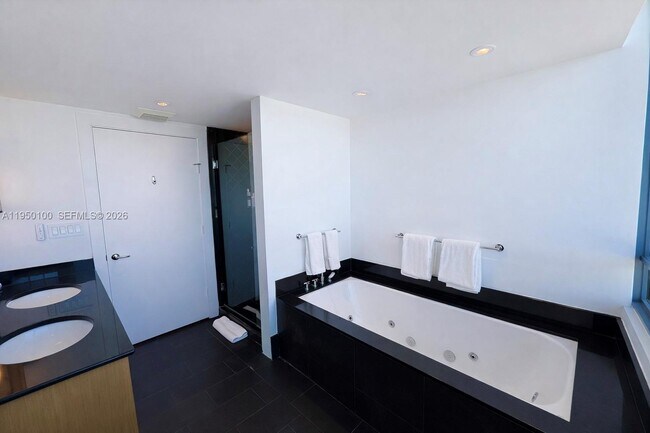 Building Photo - 101 20th St