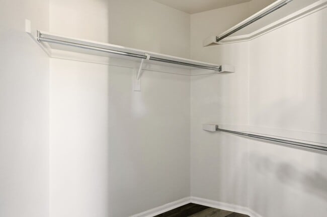 Building Photo - Beautiful Stroh Ranch 4 Bedroom, 2.5 Bath Home, Brand New Kitchen Appliances READY TODAY!