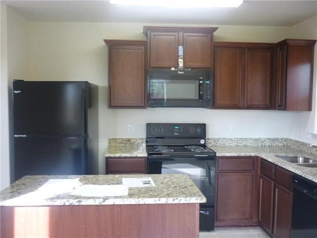 Building Photo - 303 Soap Tree Dr