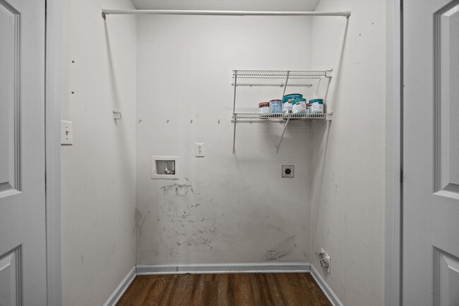 Building Photo - Welcome to Brookstone Crossing!