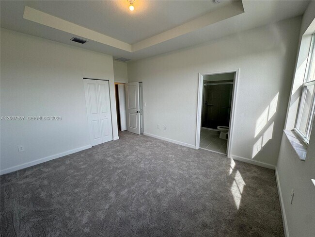 Building Photo - 26422 SW 148th Ct
