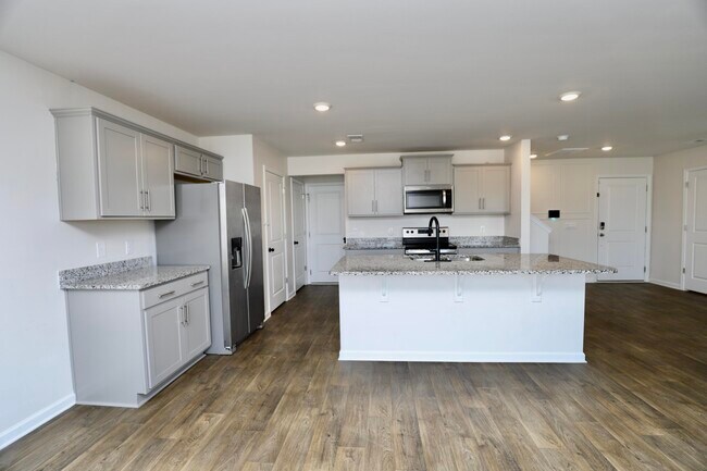 Building Photo - 352 Sandbach Rd