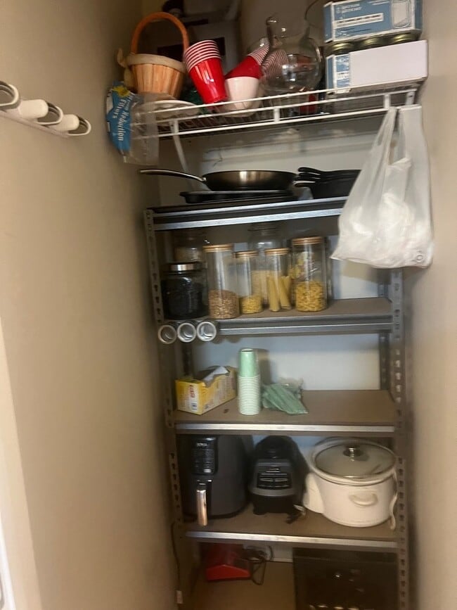 Building Photo - 19 E Palatine Rd