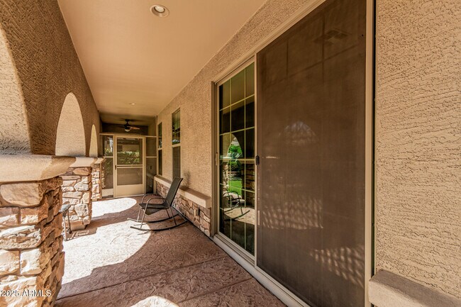 Building Photo - 3079 E Ridgewood Ln