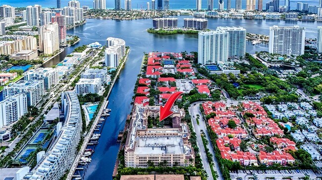 Building Photo - 3001 NE 185th St