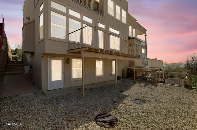 Building Photo - 4717 Excalibur Dr