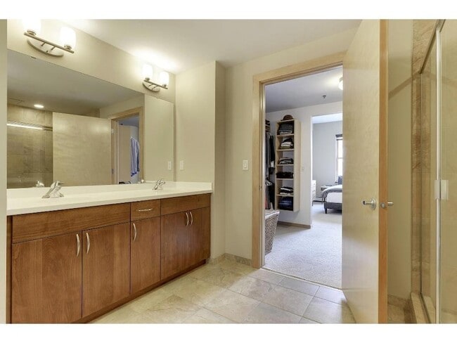 Building Photo - 401 N 2nd St