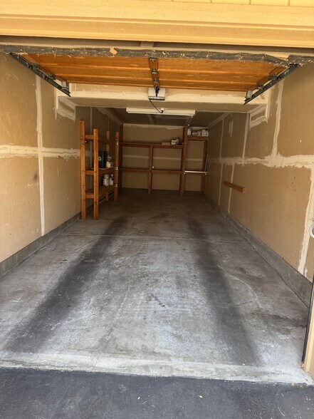Building Photo - 16924 Sorrel Way