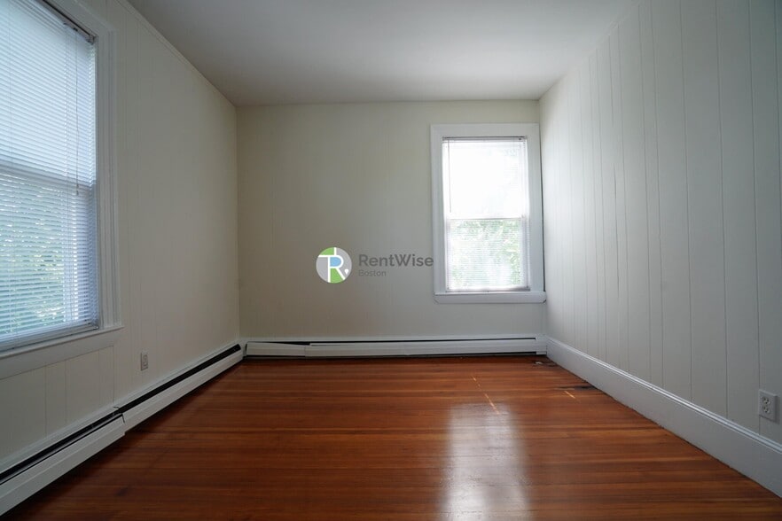 Building Photo - 1 Ashford Ct