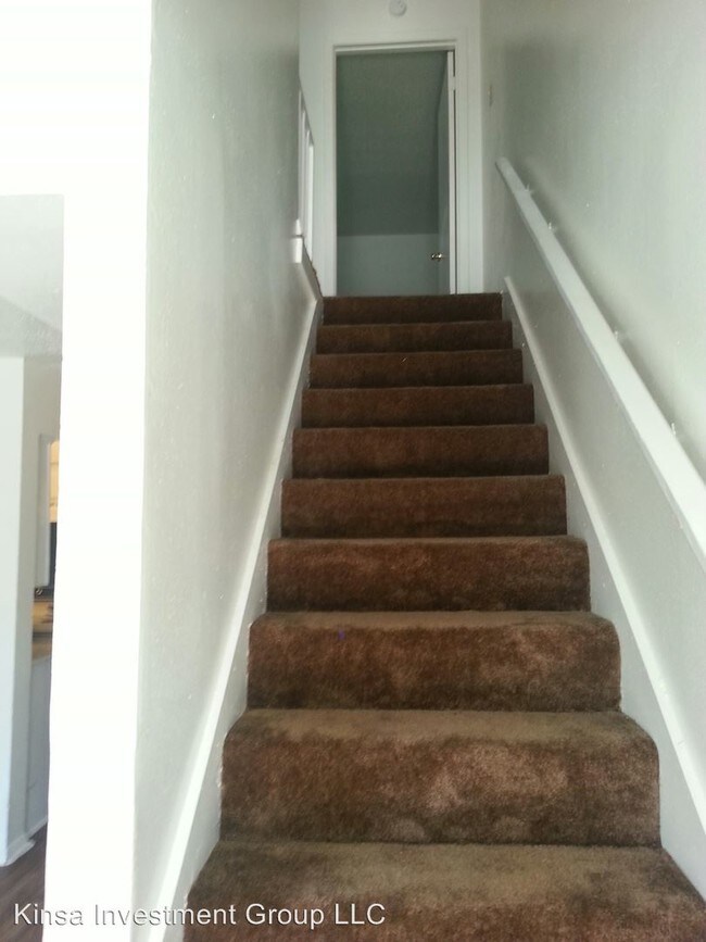 2121 S Glenbrook Dr 2121 S Glenbrook Dr Garland TX 75041 Apartment