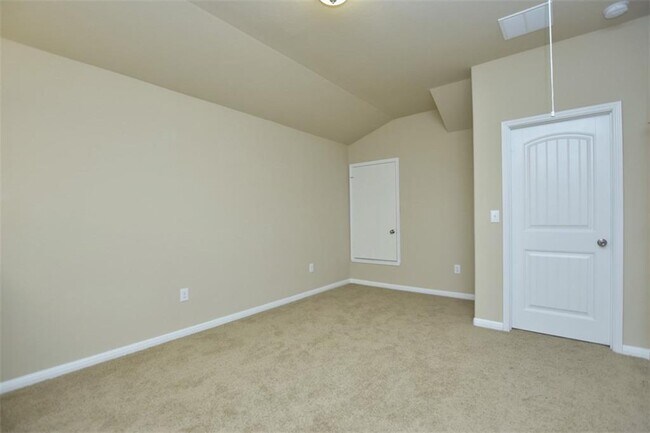 Building Photo - 517 Katmai Cir