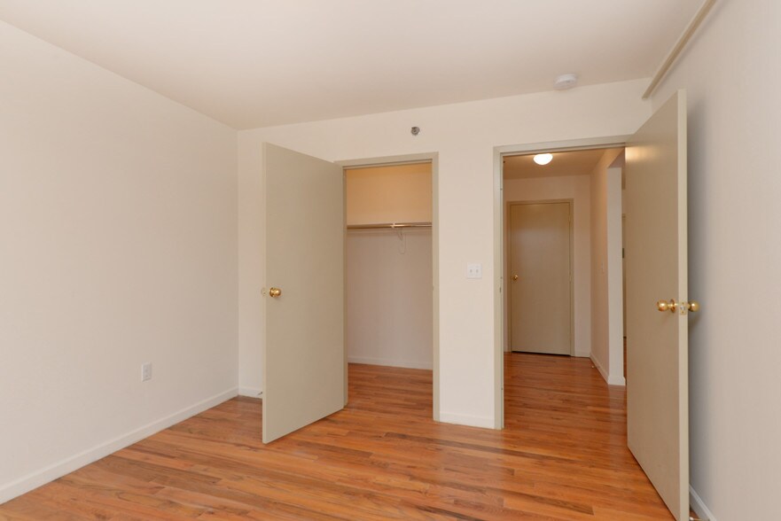 Building Photo - 36 Hilton Ave