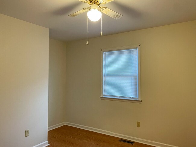 Building Photo - 238 Bull Run Dr
