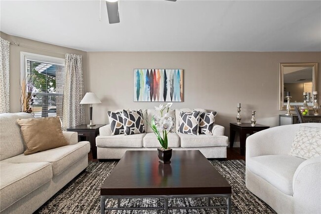 Building Photo - 2749 N Poinciana Blvd