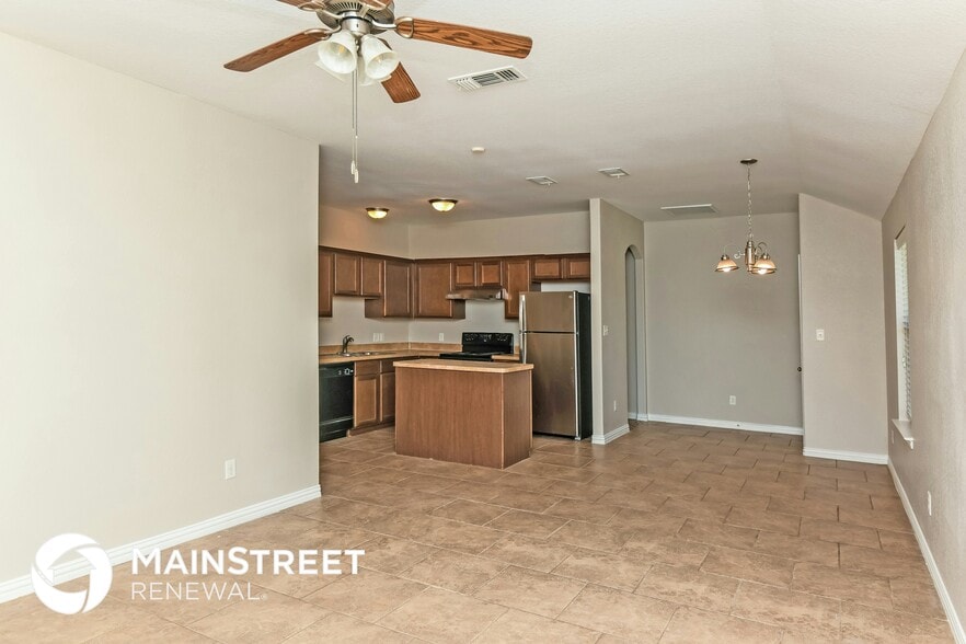 Building Photo - 8100 Raleigh Dr