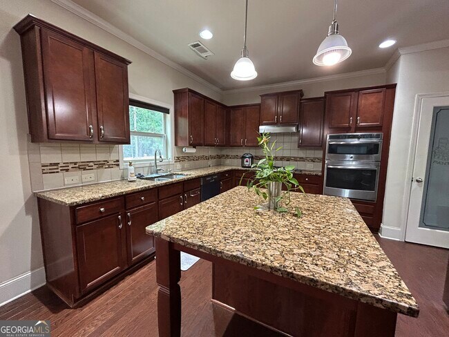 Building Photo - 1240 Apple Blossom Dr