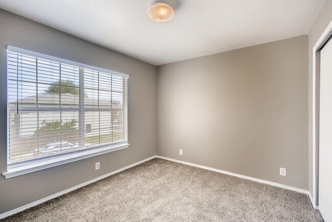 Building Photo - 4BR/2.5 Bath near the San Antonio Medical Center!!!
