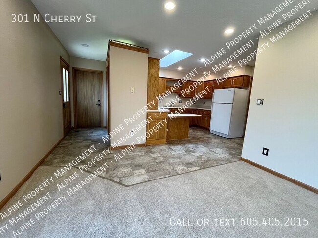 Building Photo - 301 N Cherry St