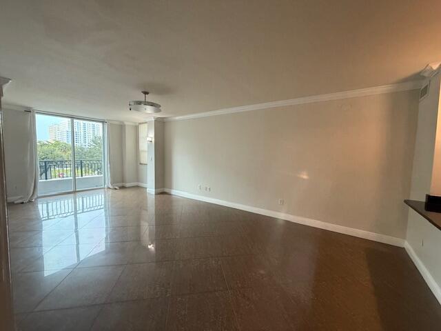 Building Photo - 600 S Dixie Hwy