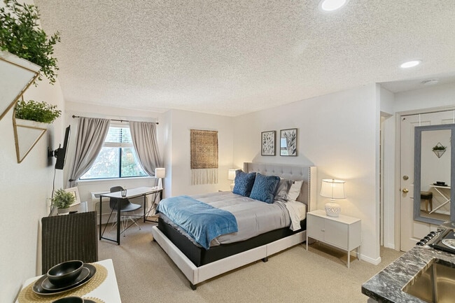 Building Photo - 6380 S Boston St