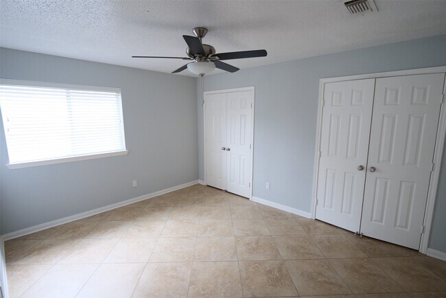 Building Photo - 20078 S Pecos Valley Trail