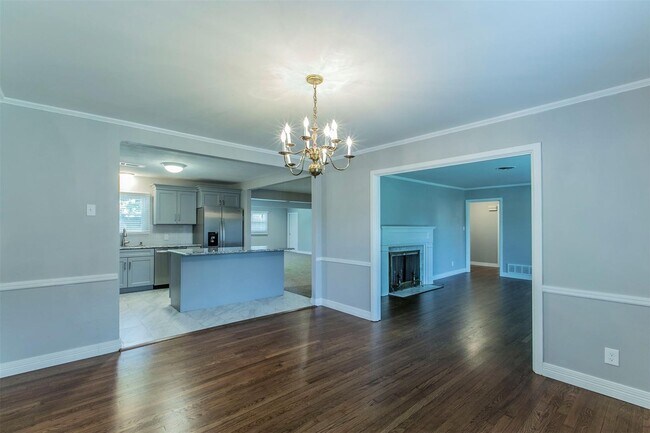 Building Photo - Updated home in Ridglea Hills reduced!