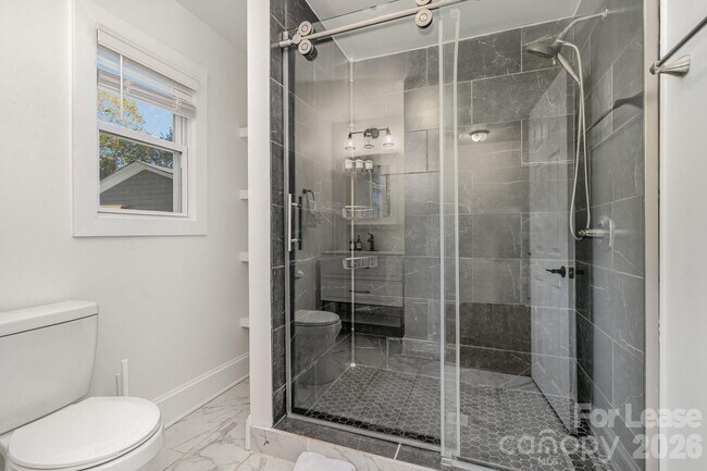 Building Photo - 8823 Dartmoor Pl