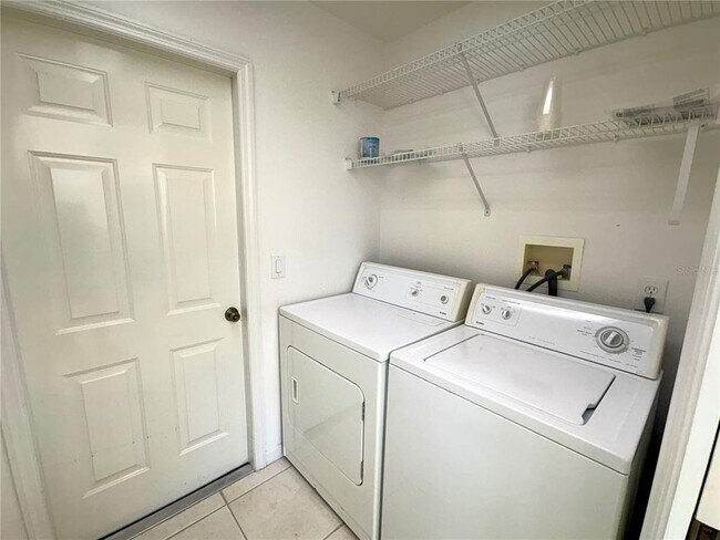 Building Photo - 731 Waterside Ct