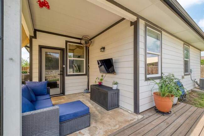 Building Photo - 10003 Baden Ln