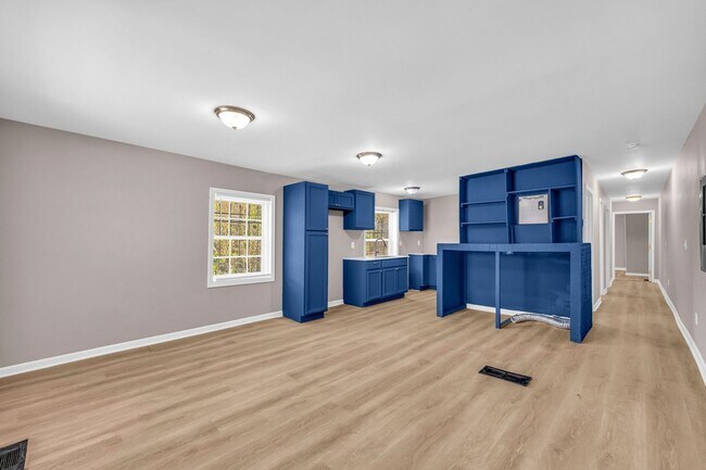 Building Photo - Charming 2BR Duplex in Atlanta