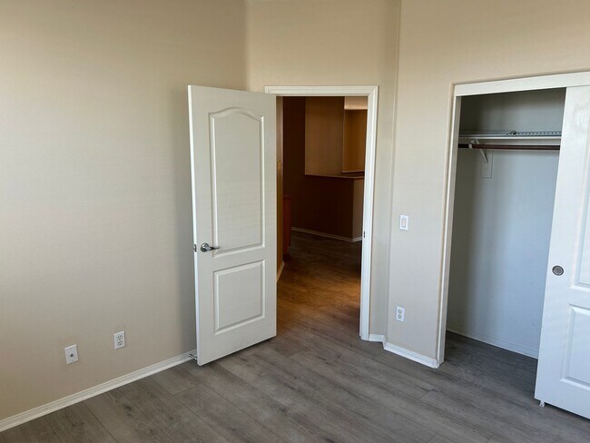 Building Photo - 5867 Jackson Pl