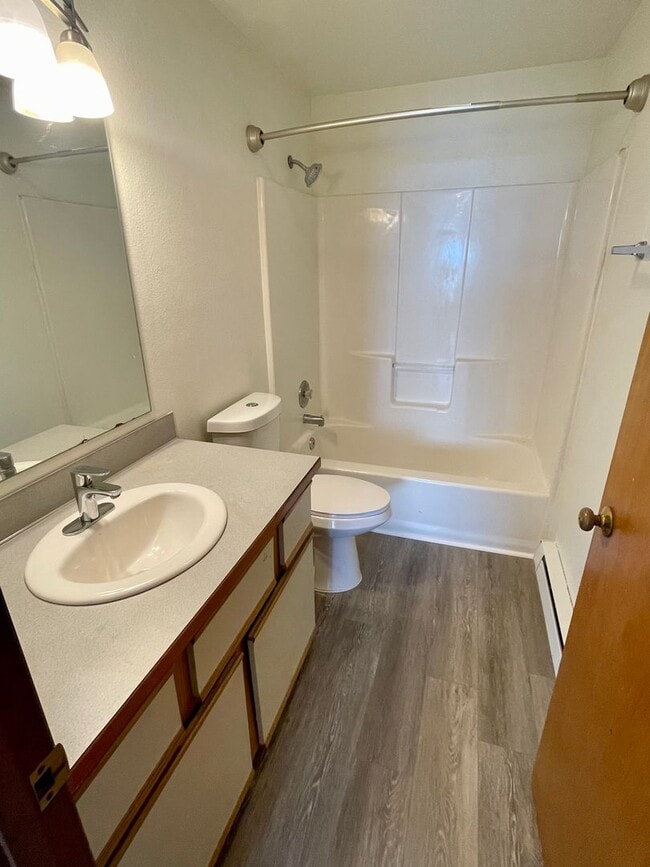 Building Photo - 2 Bed, 2 Bath Apartment in Blaine