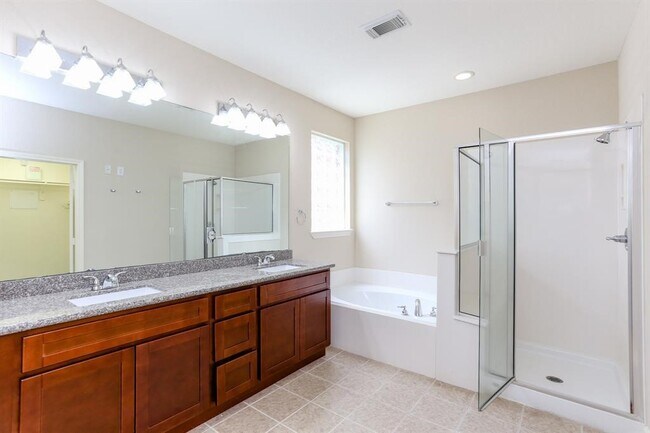 Building Photo - 20907 Field Manor Ln