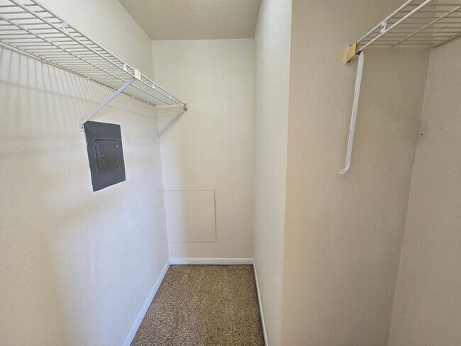 Building Photo - College Station / 2-bed, 2-bath Condo unit...