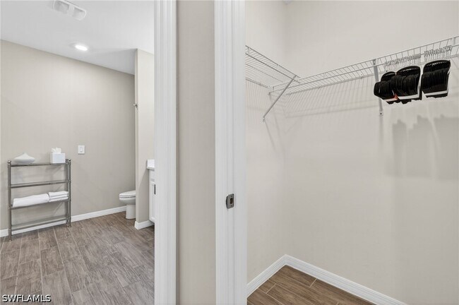 Building Photo - 14567 Edgewater Cir