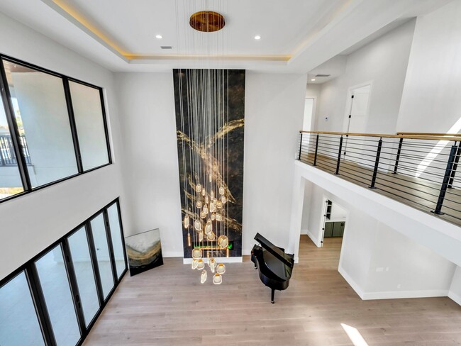 Building Photo - 330 Kelly Plantation Dr