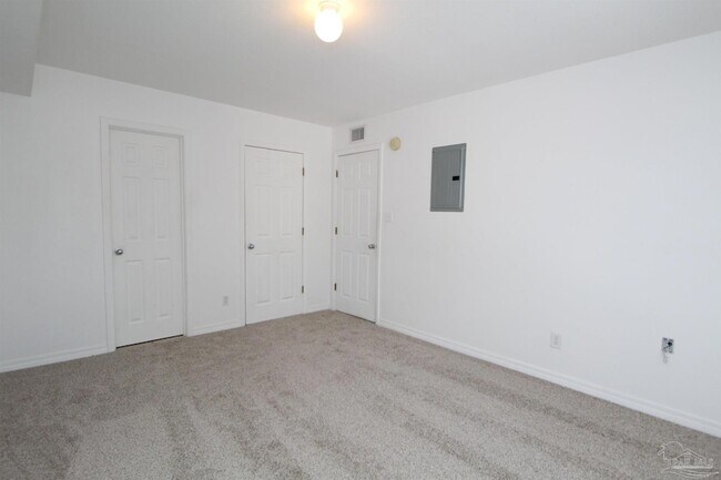 Building Photo - 710 Scenic Hwy